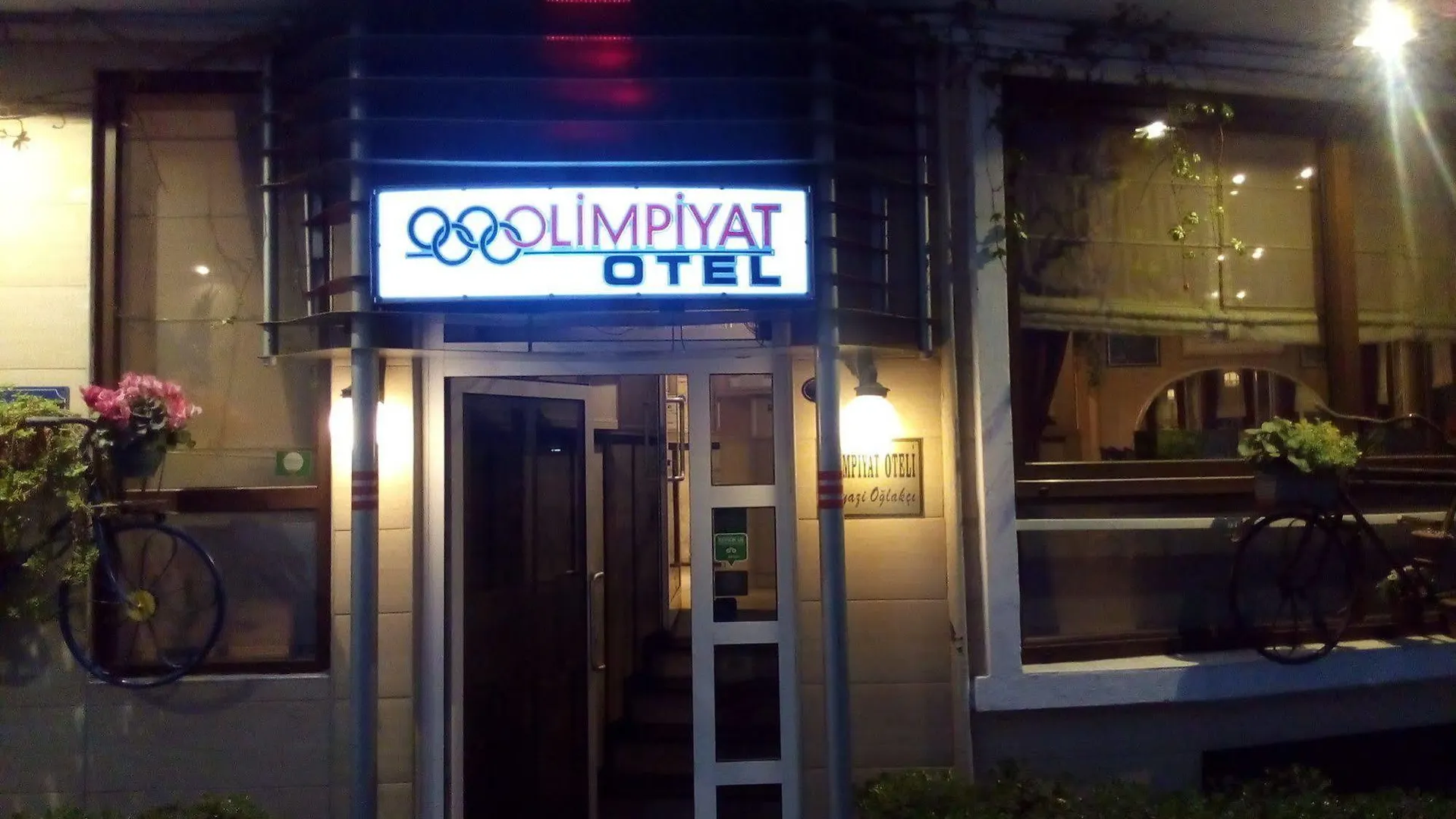 **  Olimpiyat Hotel İzmir Törökország
